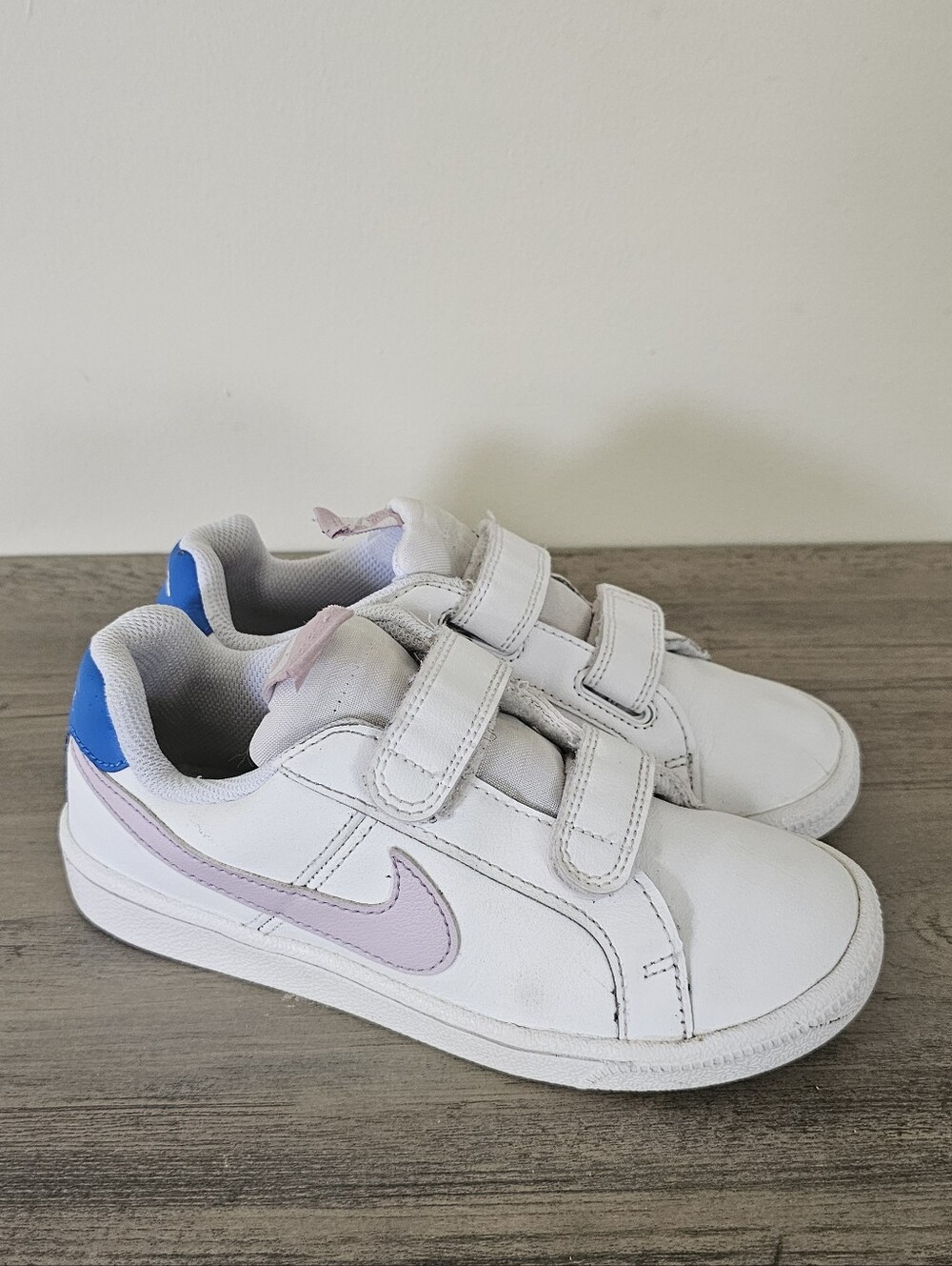 "No Insoles" Nike Court Royalewhite Purple lilac blue Girl Size 2